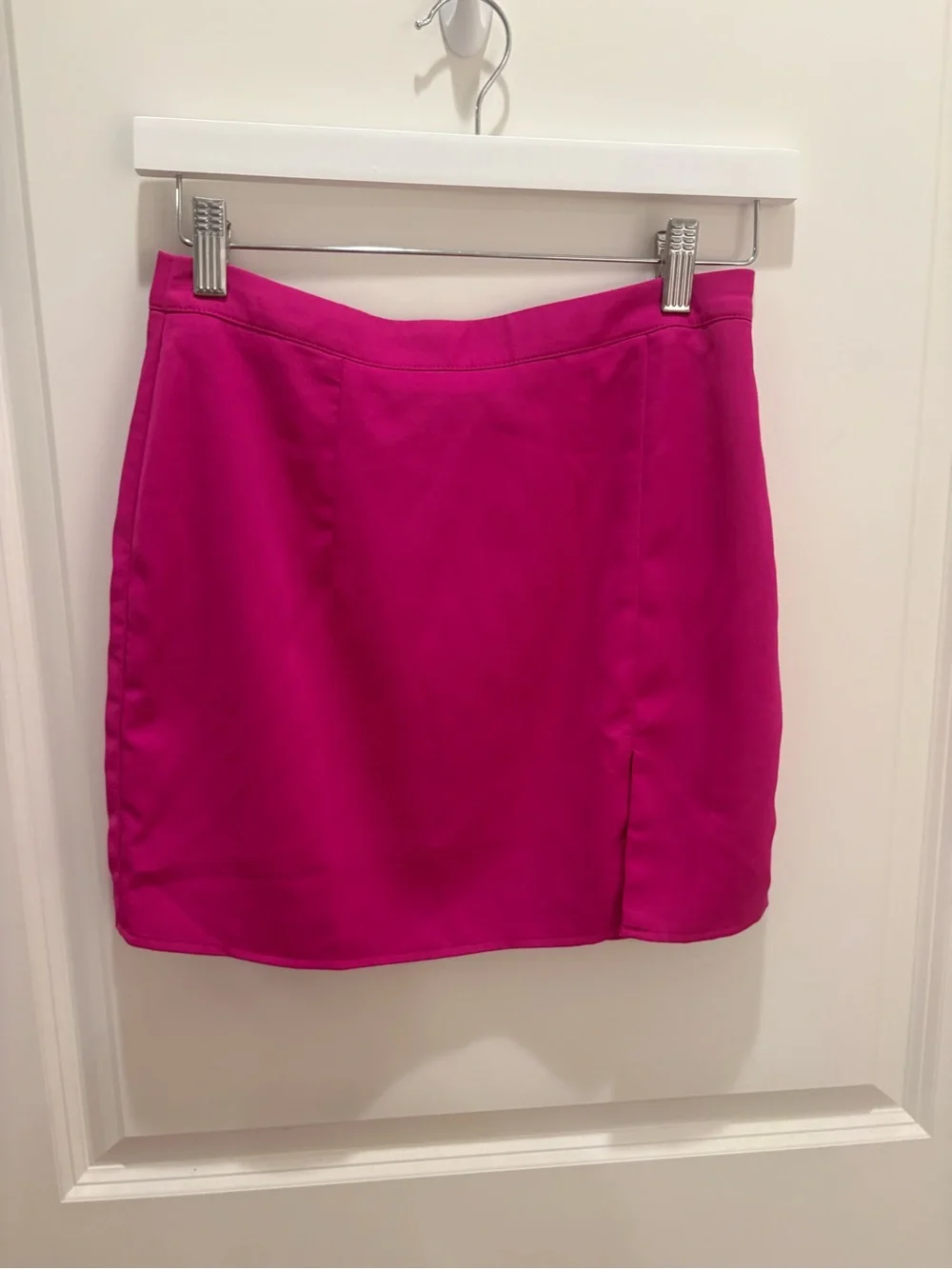 superdown Hot Pink Two-Piece Crop Top & Mini Skirt Set Size Small